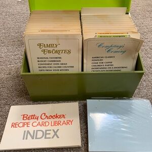 1971 Betty Crocker Green Recipe Card Organizer